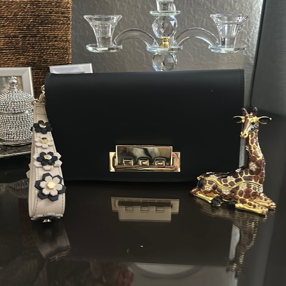 Zac Zac Posen Clutch Good condition